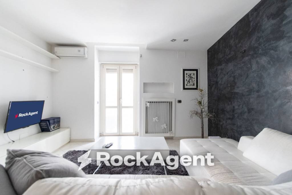 Salone - Three-room apartment via Giuseppe Poerio, 47, Catanzaro - photo 3