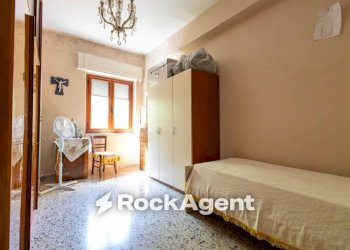 Camera da letto - Three-room apartment piazza Alighieri Dante, 2, Catanzaro - photo 19