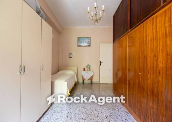 Camera da letto - Three-room apartment piazza Alighieri Dante, 2, Catanzaro - photo 22