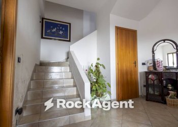Scala - Villa via Roberto Niederer, Soveria Simeri - photo 12