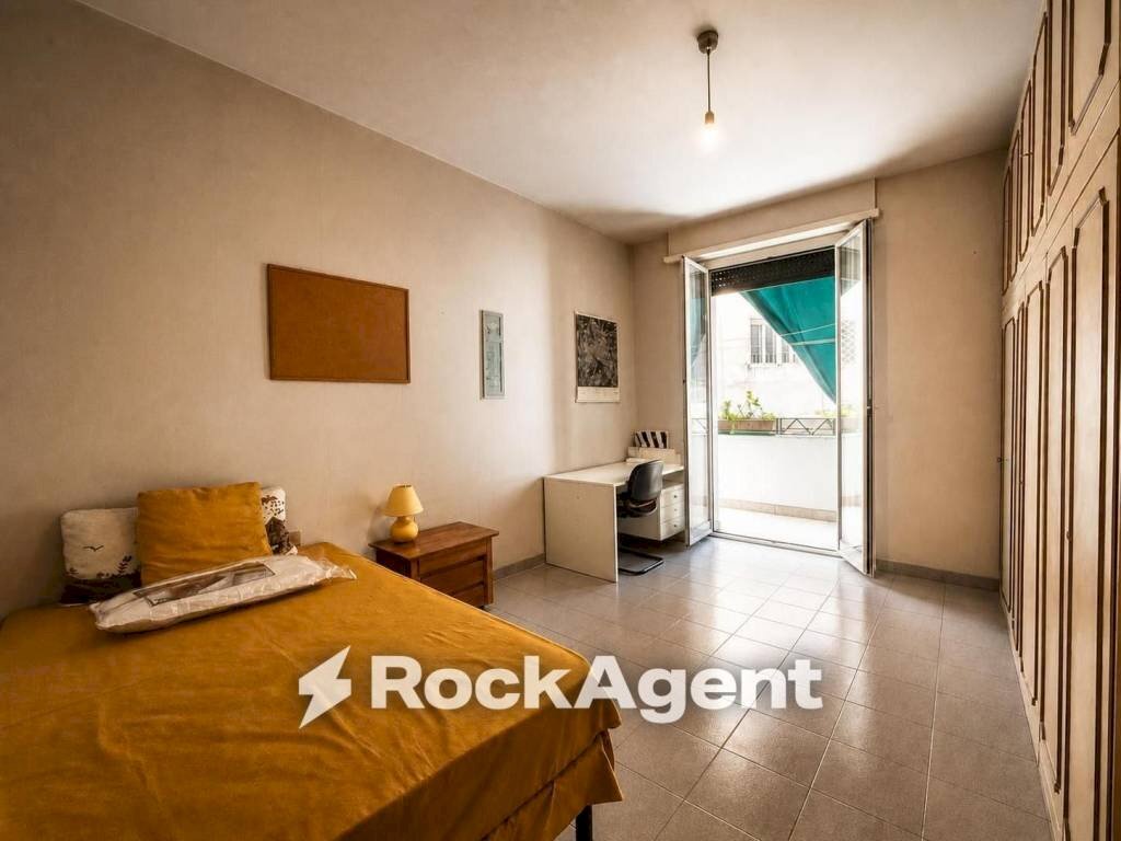 Camera da letto - Monolocale via dei Galla e Sidama, 11, Roma - foto 1