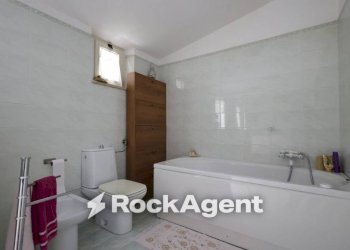 Bagno - Appartamento via Gianvincenzo Gravina, 23, Catanzaro - foto 26