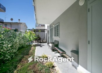 Giardino - Trilocale via Ildebrando della Giovanna, 81, Roma (zona Massimina) - foto 5