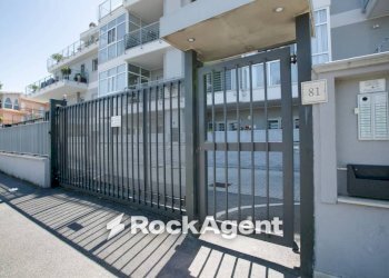 Facciata - Trilocale via Ildebrando della Giovanna, 81, Roma (zona Massimina) - foto 33