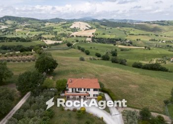Vista - Villa Frazione Sant'Apollinare, 118, Arcevia - photo 2