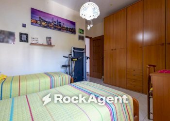 Camera da letto - Quadrilocale viale Barlaam da Seminara, 36, Catanzaro - foto 16