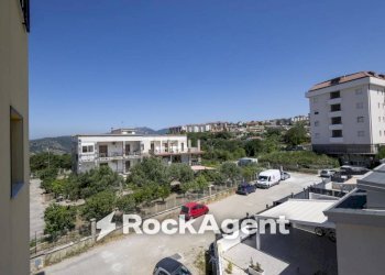 Vista - Quadrilocale viale Barlaam da Seminara, 36, Catanzaro - foto 29
