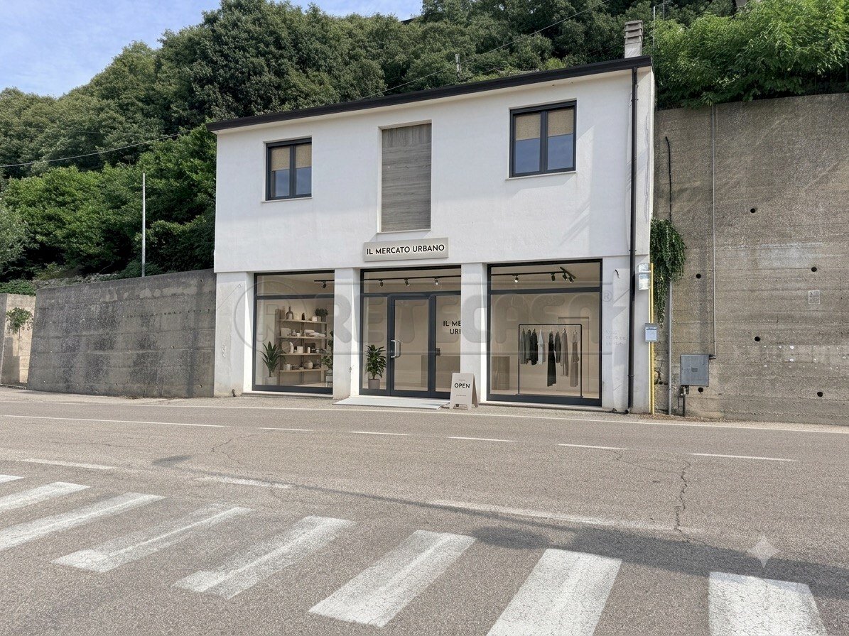 FOTO ESEMPIO - Magazzino Piazza Roma, Val Liona - foto 1
