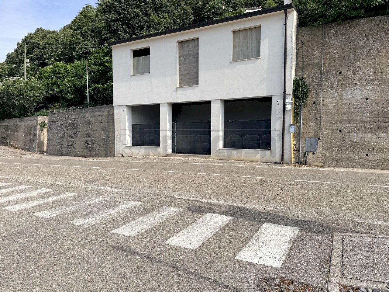 FACCIATA - Magazzino Piazza Roma, Val Liona - foto 2