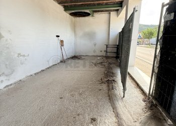 INTERNO - Magazzino Piazza Roma, Val Liona - foto 5
