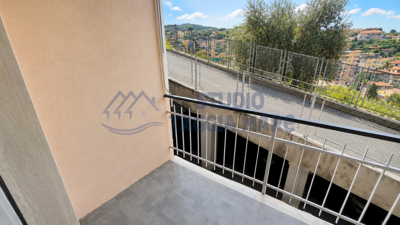 ChatGPT Image 24 jul 2026, 00_08_07 - Three-room apartment Via Dante Alighieri, Sanremo - photo 1