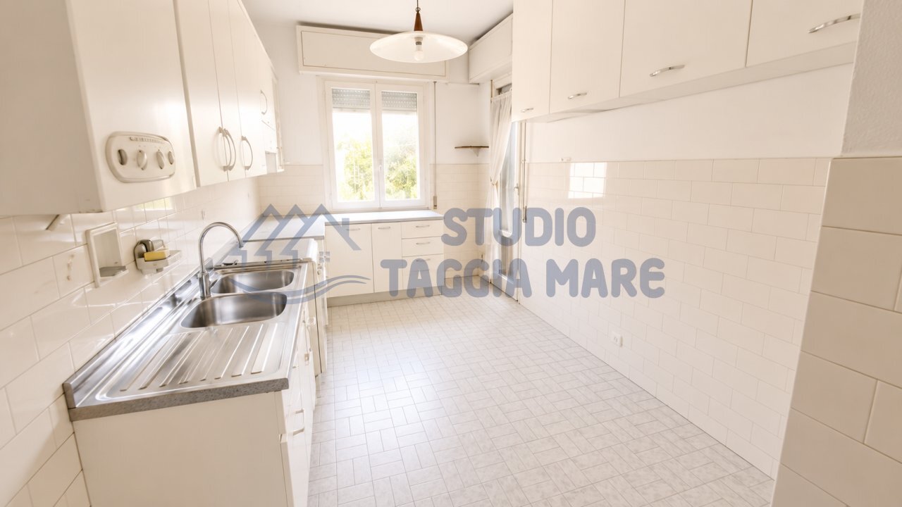 ChatGPT Image 24 jul 2026, 00_08_20 - Three-room apartment Via Dante Alighieri, Sanremo - photo 2