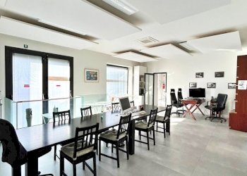 2. entrata - Commercial Premises Via Nazionale 189, Sestri Levante - photo 2