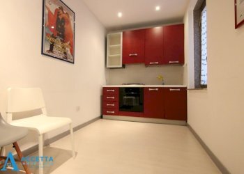 cucina - Bilocale Via Regina Elena 73, Taranto - foto 16