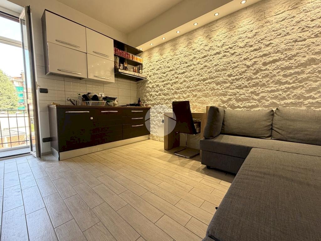 Two-room apartment Via bibiana, Torino (neighborhood Borgo Vittoria) - photo 1