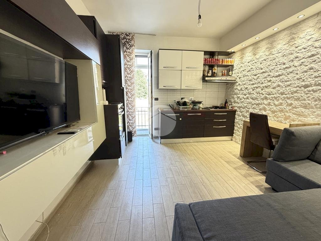 Two-room apartment Via bibiana, Torino (neighborhood Borgo Vittoria) - photo 3