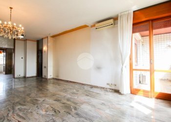 Three-room apartment Via Mazzini, Cusano Milanino - photo 2