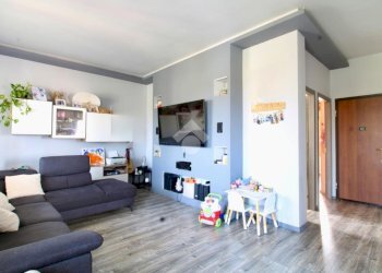 Four-room apartment Via circonvallazione, Santena - photo 1