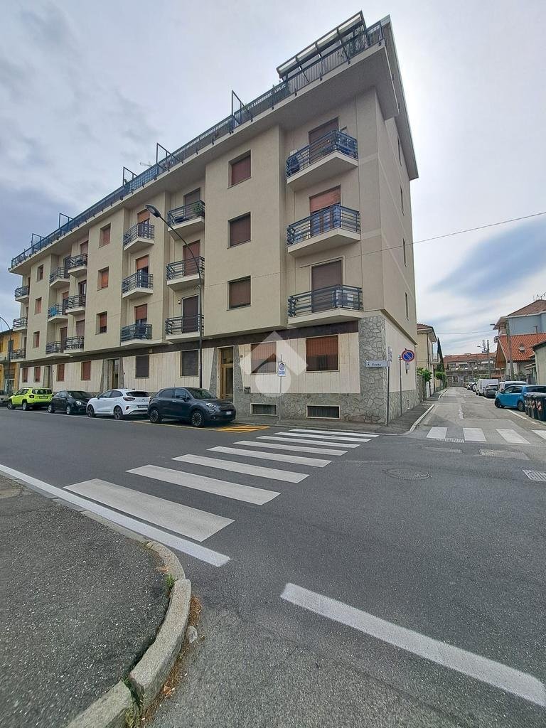 Box Via santarosa, Grugliasco - photo 1