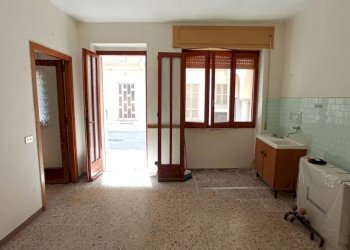 Cucina - Three-room apartment via Vittorio Emanuele II, 36, Maggiora - photo 10