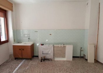 Cucina - Three-room apartment via Vittorio Emanuele II, 36, Maggiora - photo 11