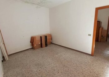 Salone - Three-room apartment via Vittorio Emanuele II, 36, Maggiora - photo 12