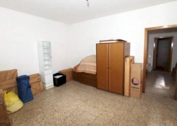 Camera da letto - Three-room apartment via Vittorio Emanuele II, 36, Maggiora - photo 15