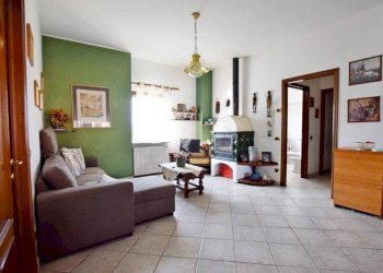 Salone - Casa indipendente strada di Rocca de' Baldi, 10, Mondovì - foto 4