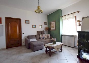 Salone - Casa indipendente strada di Rocca de' Baldi, 10, Mondovì - foto 5