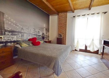 Camera da letto - Casa indipendente strada di Rocca de' Baldi, 10, Mondovì - foto 13