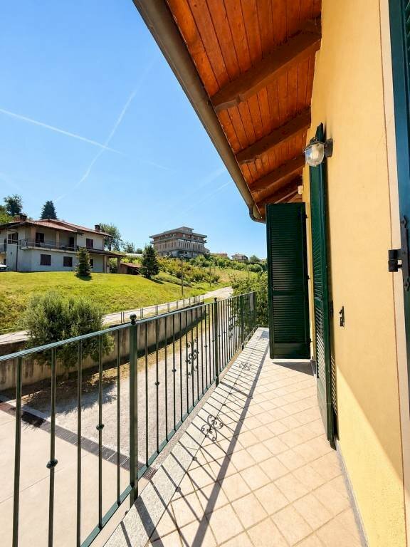 Terrazzo - Three-room apartment Frazione San Rocco, 136, Montaldo Roero - photo 3