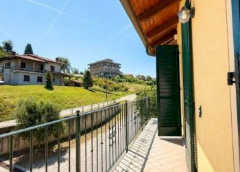 Terrazzo - Three-room apartment Frazione San Rocco, 136, Montaldo Roero - photo 3