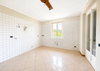 Cucina - Three-room apartment Frazione San Rocco, 136, Montaldo Roero - photo 12
