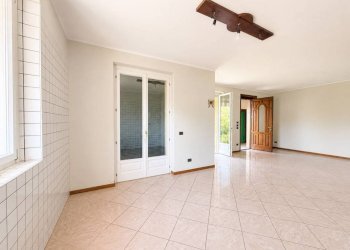 Salone - Three-room apartment Frazione San Rocco, 136, Montaldo Roero - photo 13
