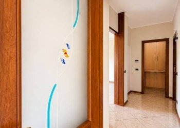 Corridoio - Three-room apartment Frazione San Rocco, 136, Montaldo Roero - photo 16