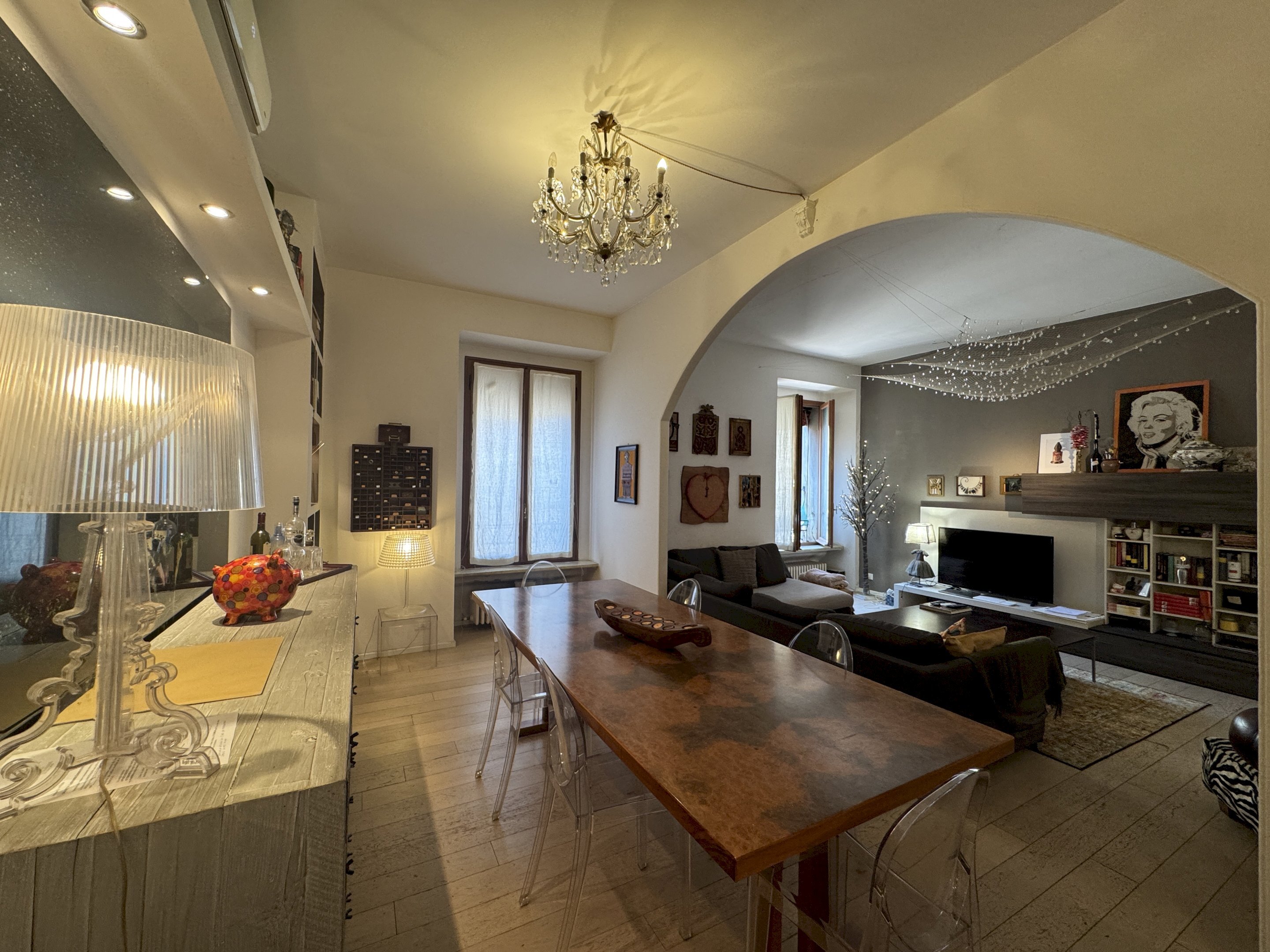 SOGGIORNO - Appartamento VIA CASTGLIONE, 10, Bologna (zona Centro Storico) - foto 1