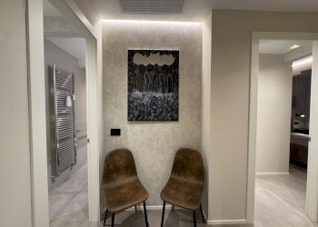CORRIDOIO - Three-room apartment via San Petronio Vecchio, Bologna (neighborhood Santo Stefano) - photo 12