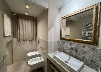 BAGNO 2 - Three-room apartment via San Petronio Vecchio, Bologna (neighborhood Santo Stefano) - photo 30