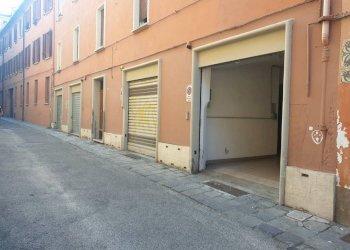 Zona - Box Vicolo Borchetta, Bologna (neighborhood San Vitale) - photo 1