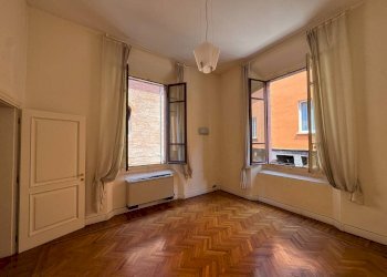 Office Via Marchesana, Bologna (neighborhood Centro Storico) - photo 14