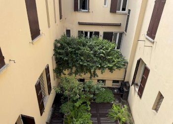 Office Via Marchesana, Bologna (neighborhood Centro Storico) - photo 19