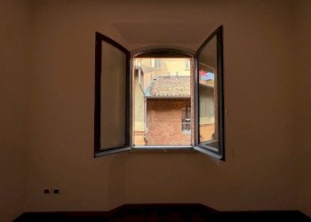 Office Via Marchesana, Bologna (neighborhood Centro Storico) - photo 20
