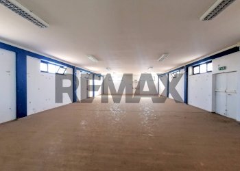 Parcheggio - Commercial Premises Via Abruzzese
 
52, Bitetto - photo 2