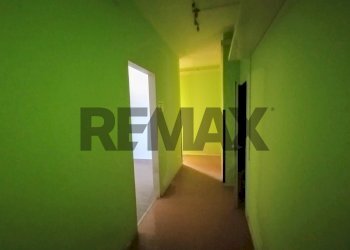 Hall / corridoio - Commercial Premises Via Abruzzese
 
52, Bitetto - photo 5