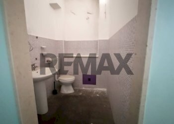 Bagno - Commercial Premises Via Abruzzese
 
52, Bitetto - photo 9