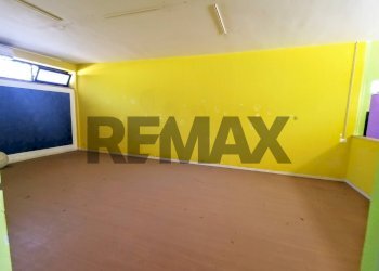 Stanza vuota - Commercial Premises Via Abruzzese
 
52, Bitetto - photo 11