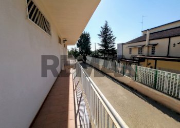 Balcone - Commercial Premises Via Abruzzese
 
52, Bitetto - photo 18