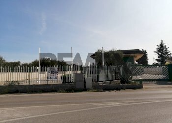 Edificio all\'aperto - Commercial Premises Via Abruzzese
 
52, Bitetto - photo 29