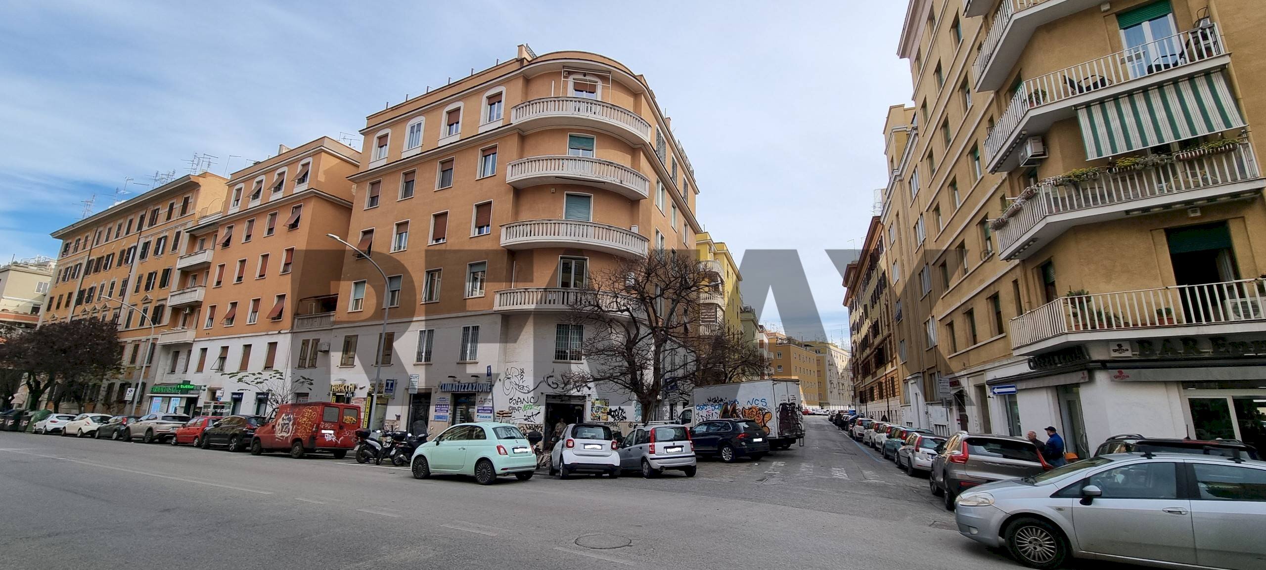 Edificio all\'aperto - Locale Commerciale via enna
21D, Roma - foto 2