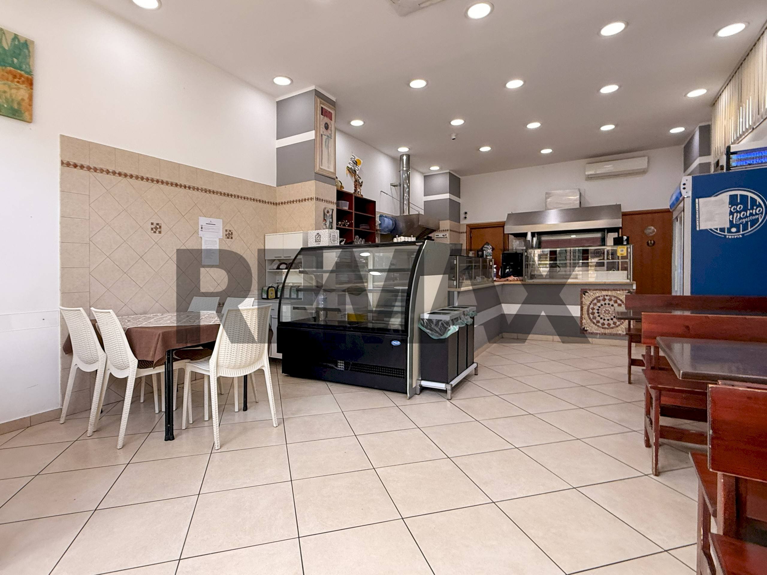 Sala da pranzo - Commercial Activity via segesta
 
177, Castellammare del Golfo - photo 1